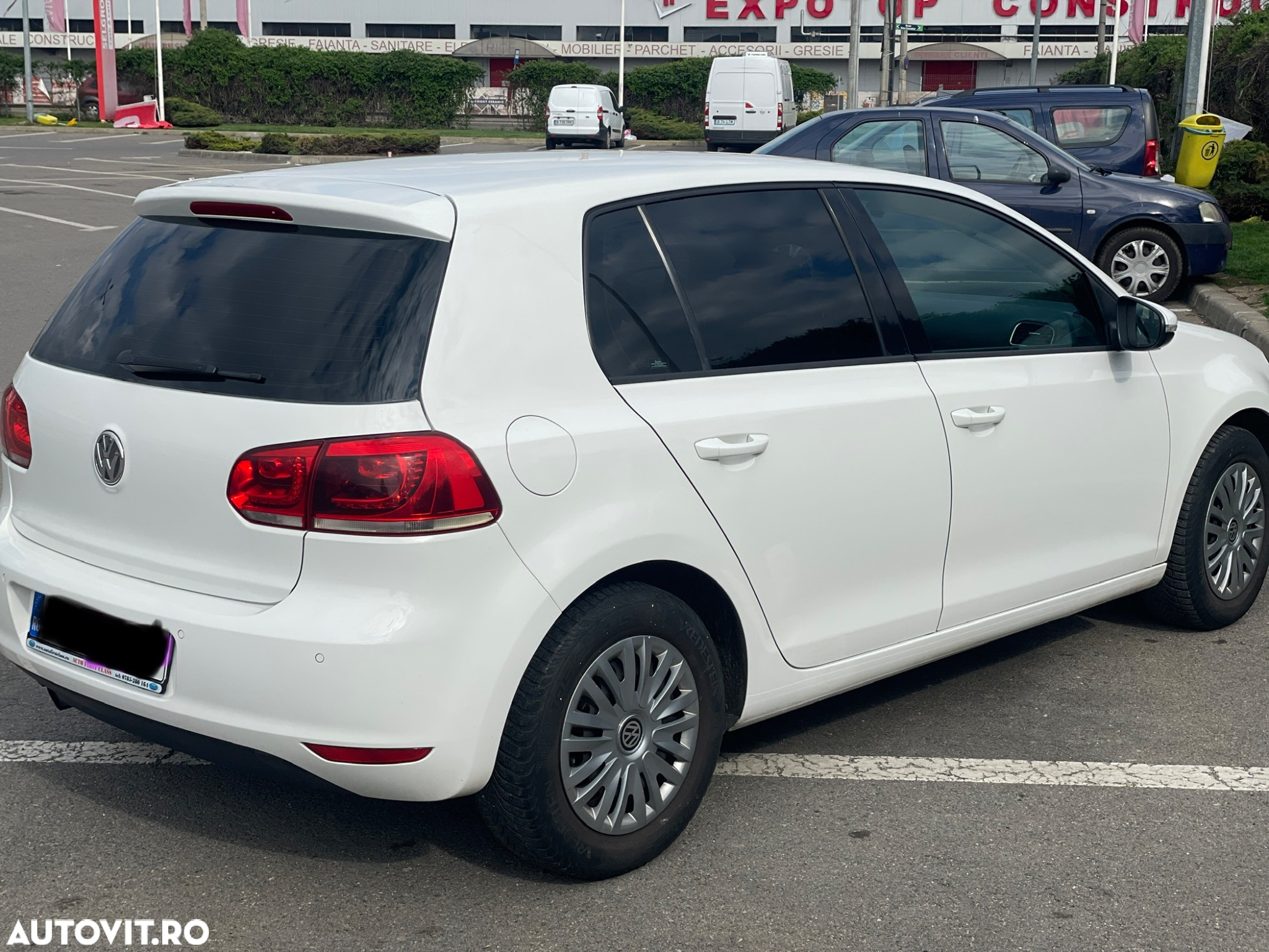Volkswagen Golf 1.6 TDI BlueMotion Technology DPF Highline - 3