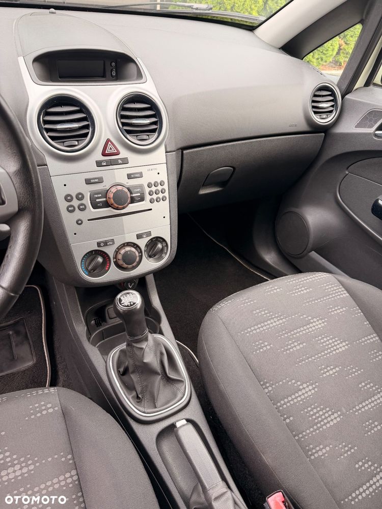 Opel Corsa - 16