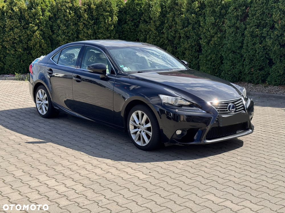 Lexus IS - 1