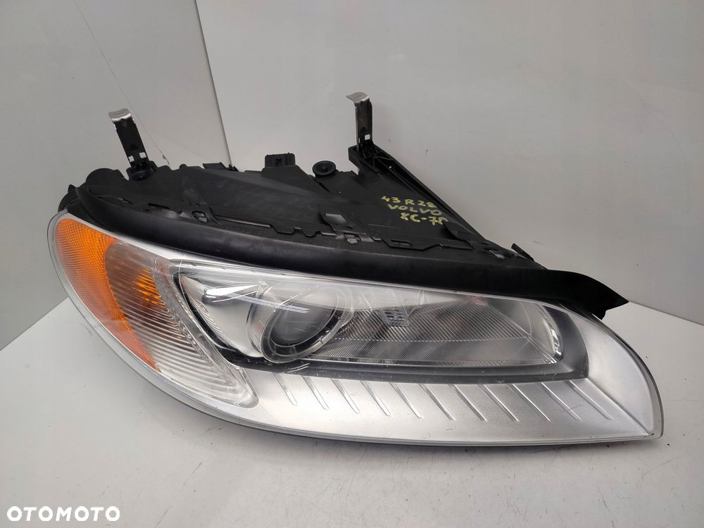volvo xc70 v70 iii 07r- reflektor lampa prawy przód prawa przednia xenon - 5