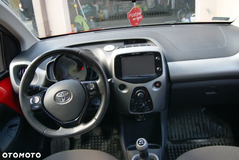 Toyota Aygo x-clusiv - 14