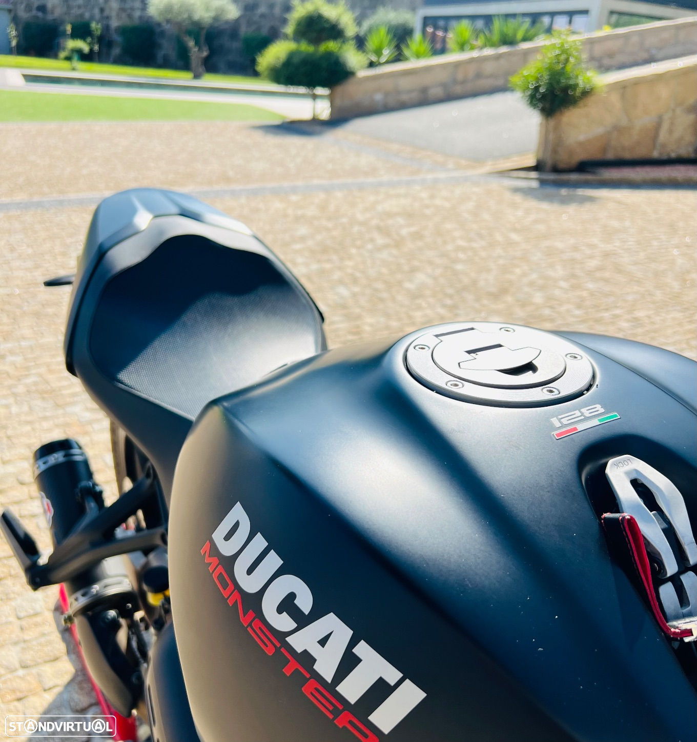 Ducati Monster Dark - 11