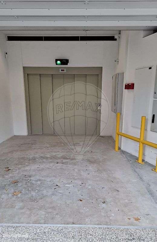 Garagem  para arrendamento - Grande imagem: 2/9