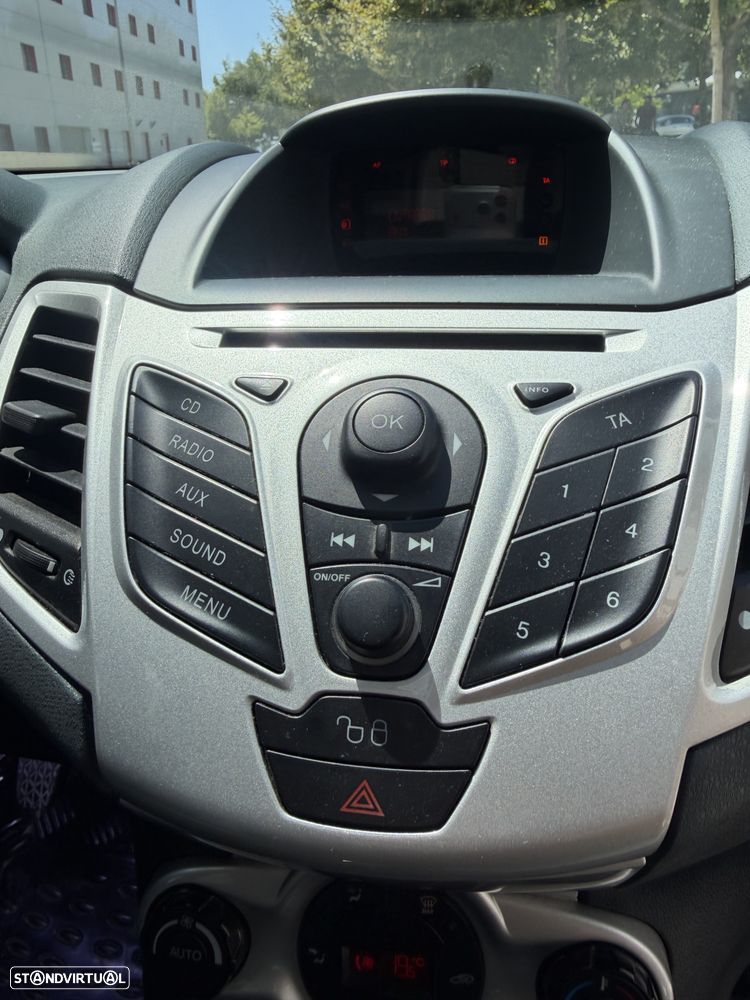 Ford Fiesta - 15