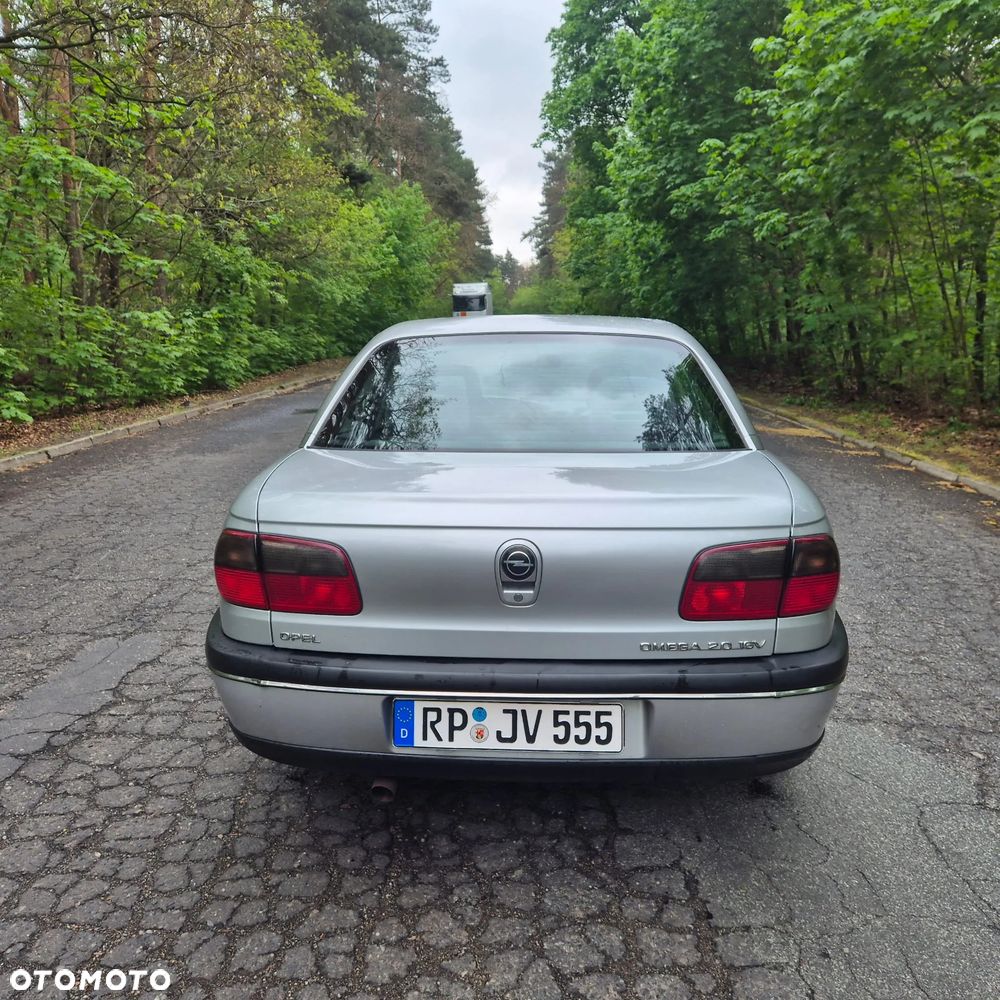 Opel Omega 2.0 CD - 7