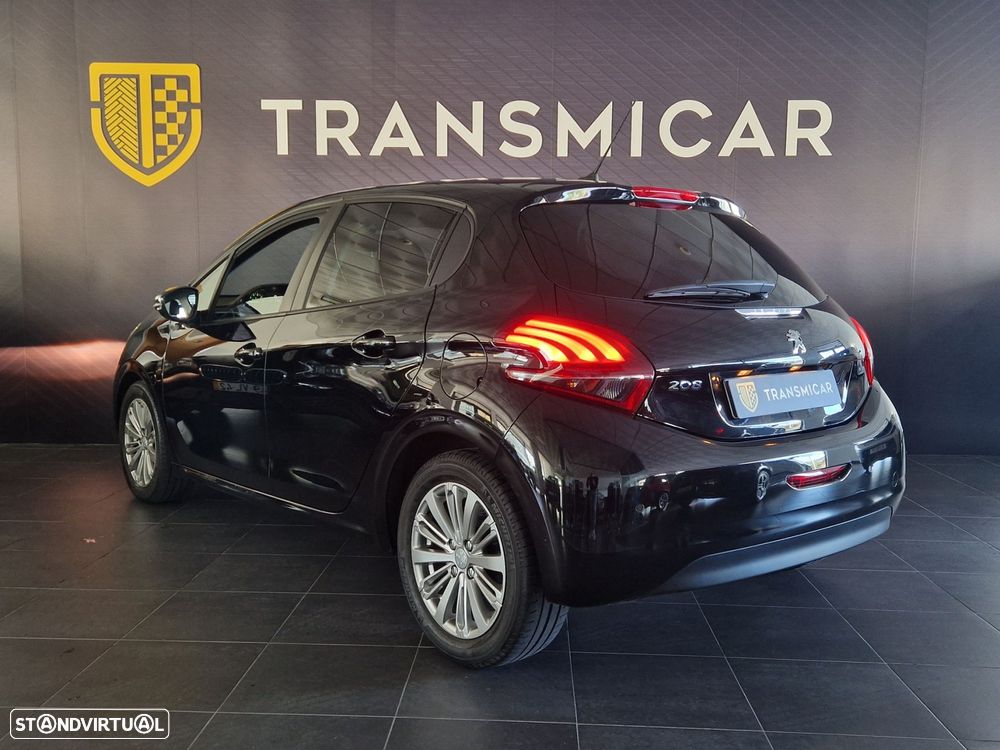 Peugeot 208 1.2 PureTech Signature - 5