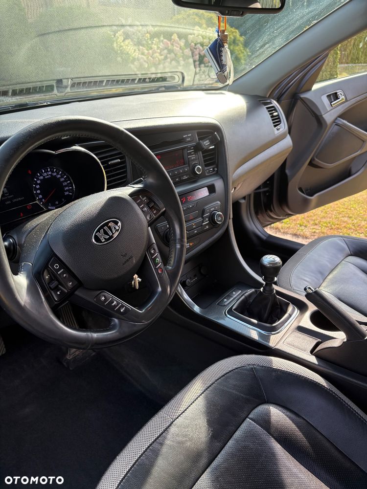 Kia Optima 2.0 L - 18