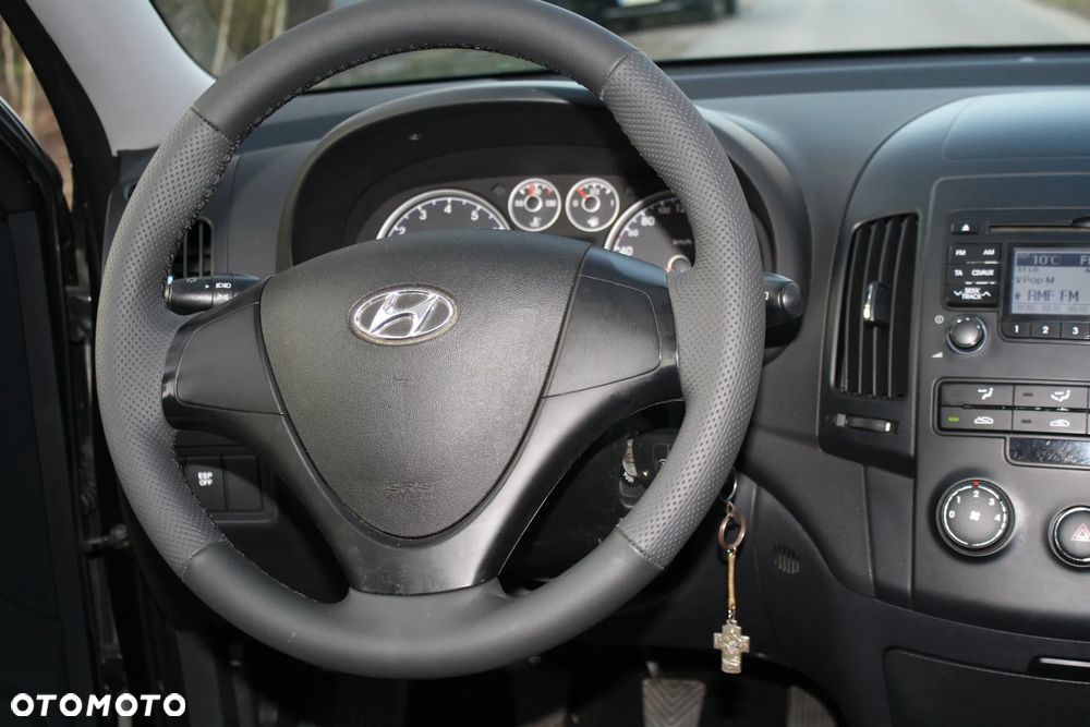 Hyundai i30 1.4 Classic + - 15