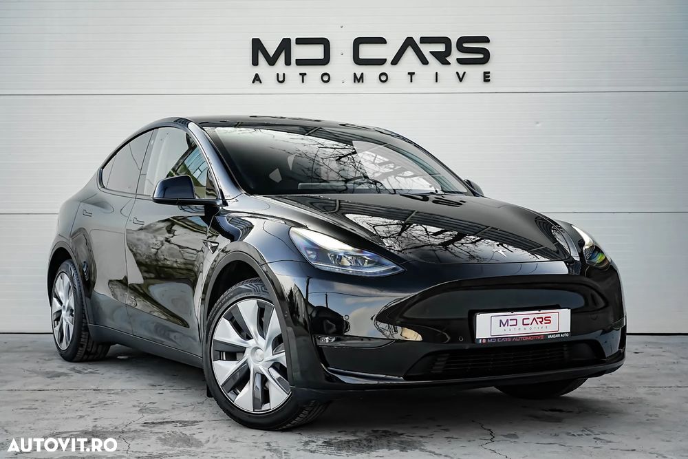 Tesla Model Y - 2
