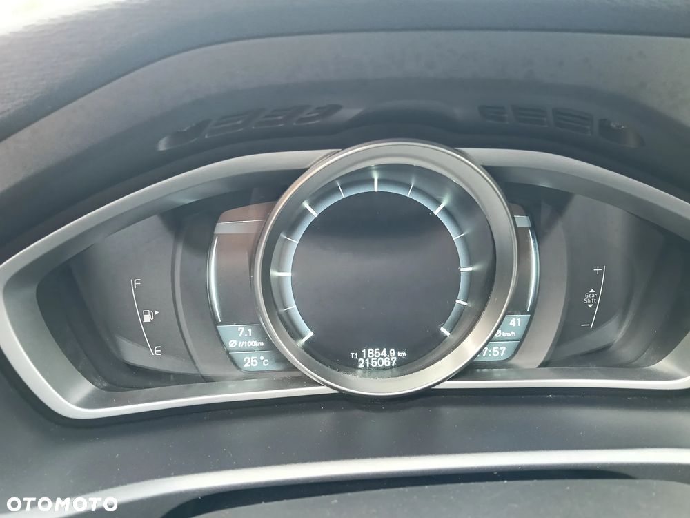 Volvo V40 Cross Country D3 Momentum - 14
