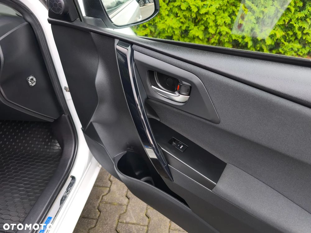 Toyota Auris - 13
