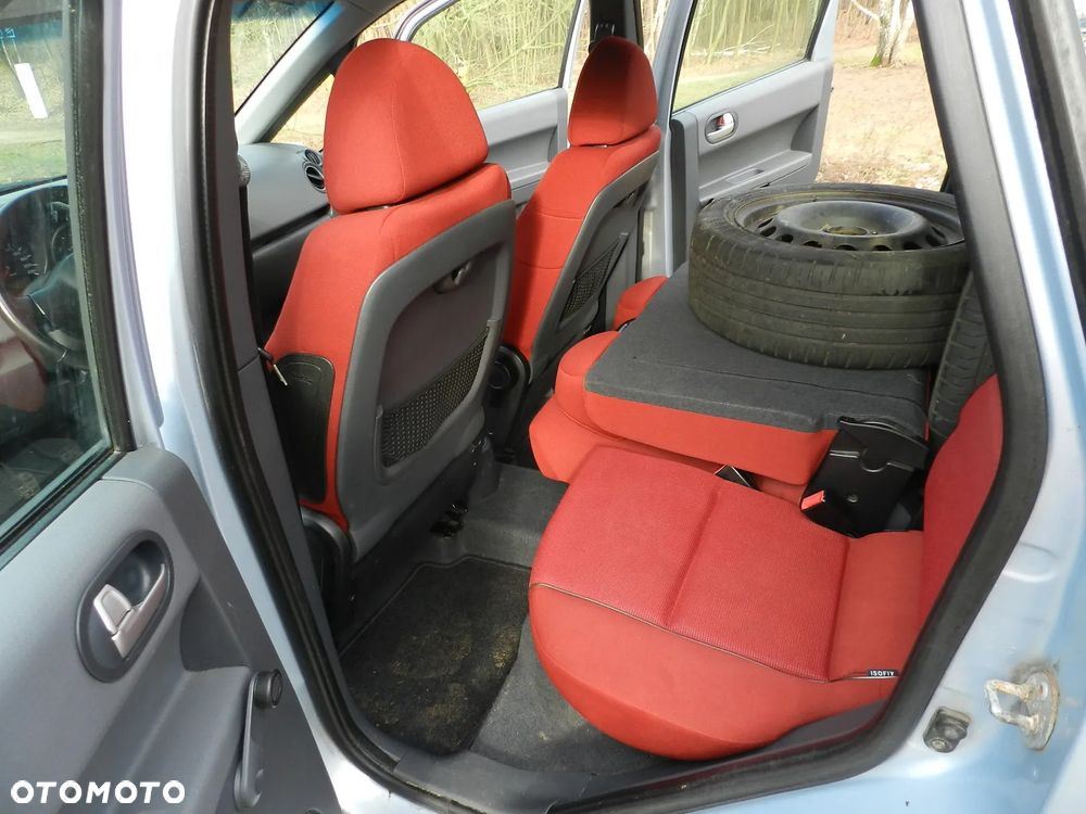 Mitsubishi Colt - 14