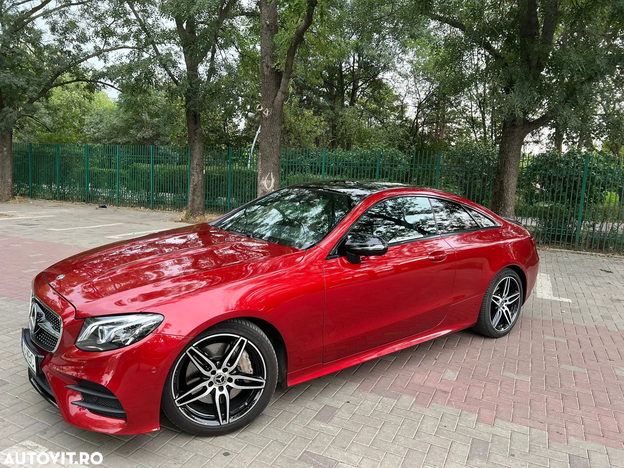 Mercedes-Benz E 300 Coupe 9G-TRONIC AMG Line - 1