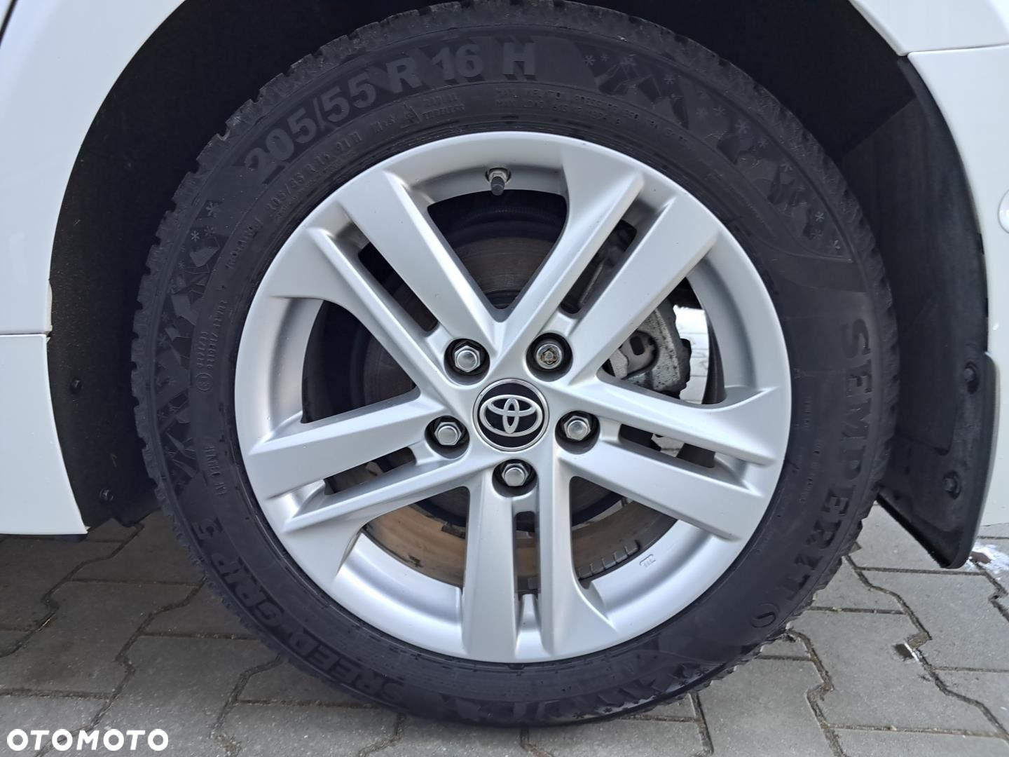 Toyota Corolla - 13