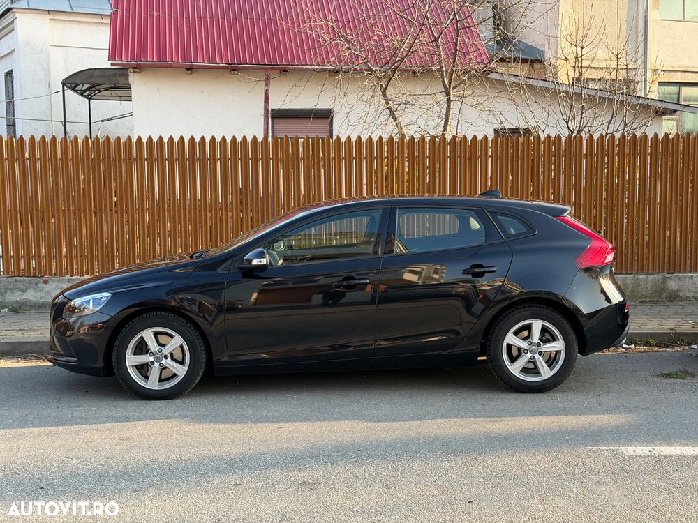 Volvo V40 D4 Momentum - 6