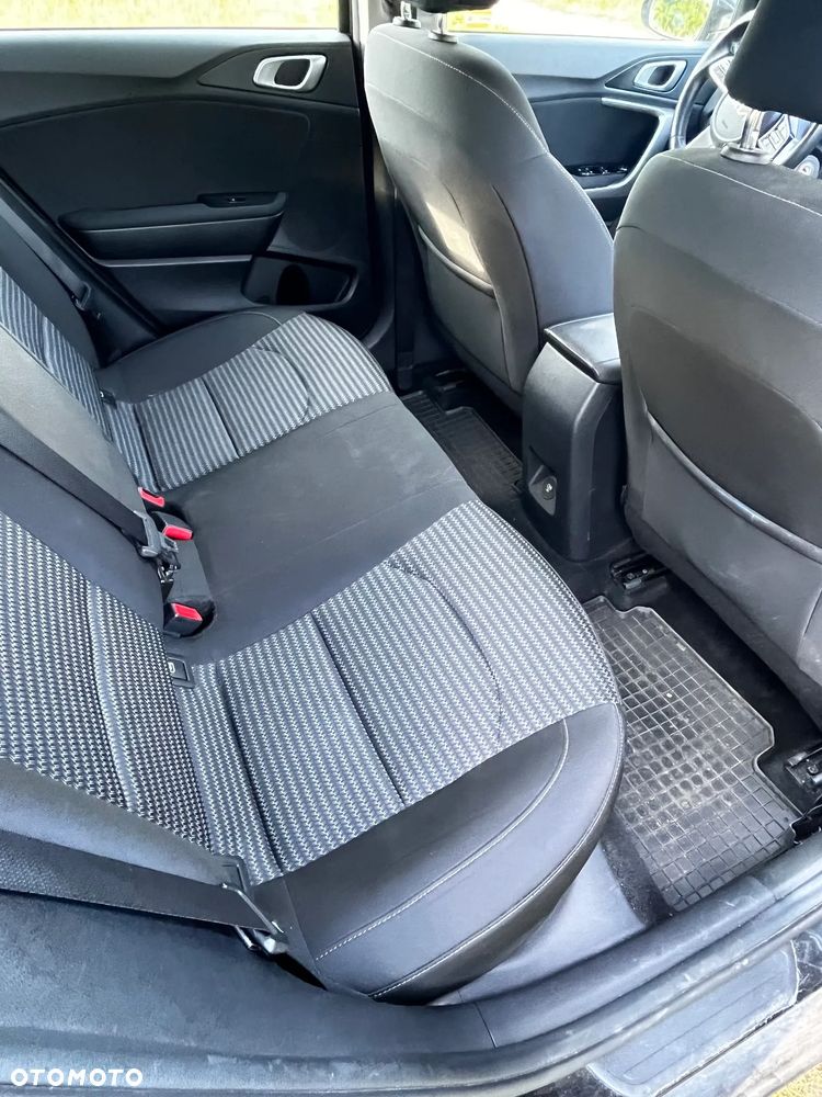 Kia Ceed 1.5 T-GDI M DCT - 10