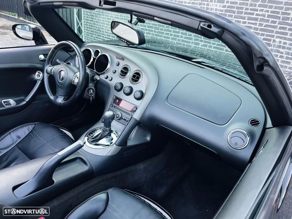 Pontiac Solstice - 16