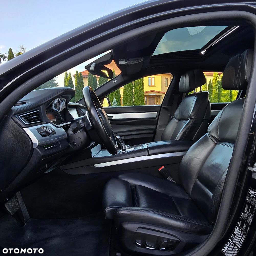 BMW Seria 7 740d xDrive - 21
