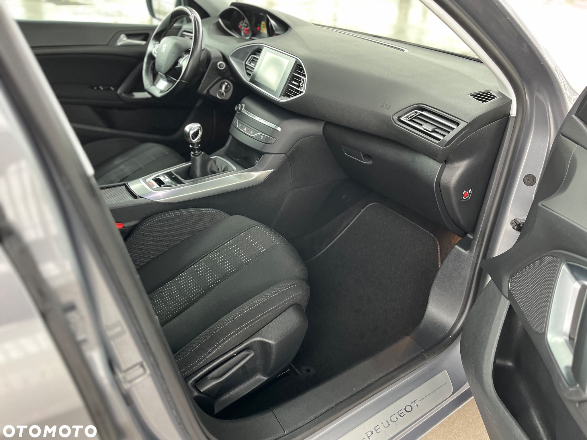 Peugeot 308 - 24