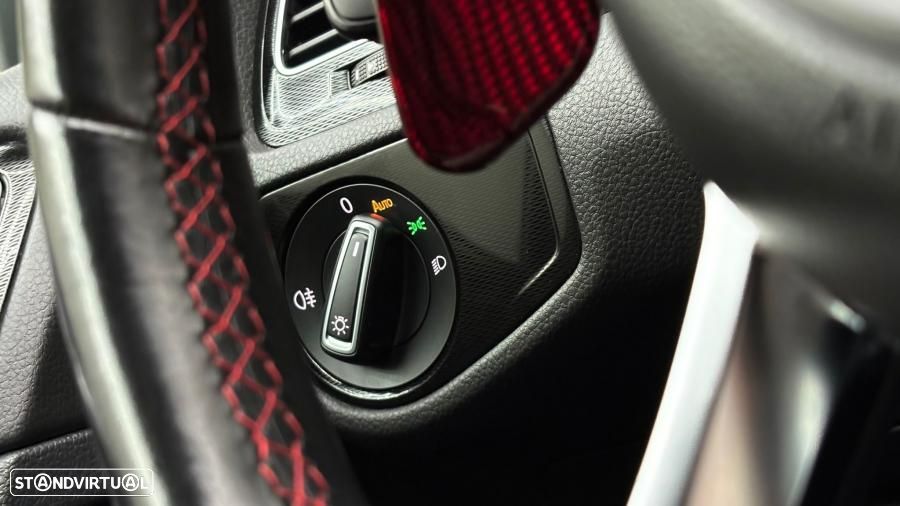 VW Golf GTI Performance BlueMotion DSG - 16