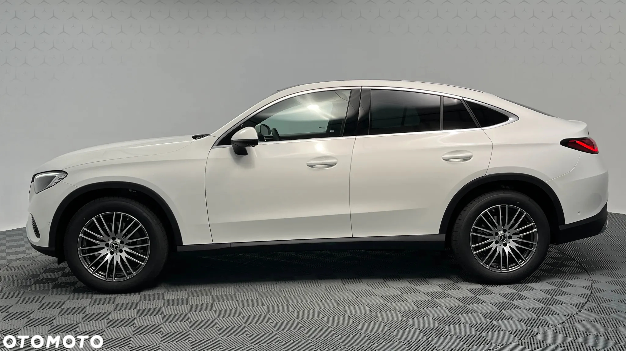 Mercedes-Benz GLC Coupe 200 d mHEV 4-Matic Avantgarde - 3