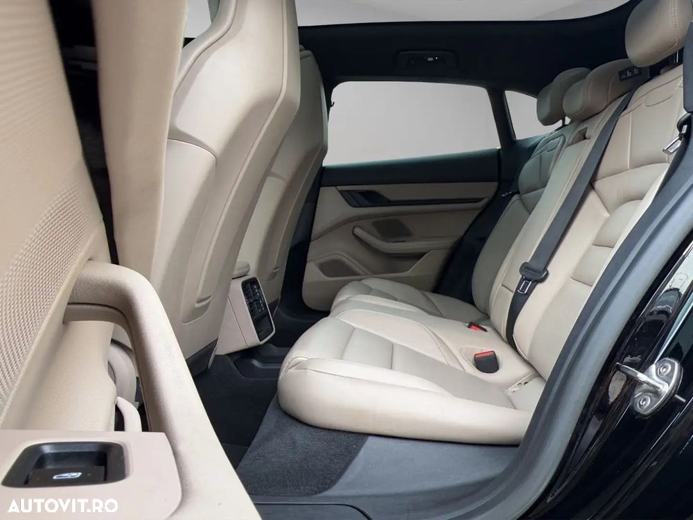 Porsche Taycan 4 - 20