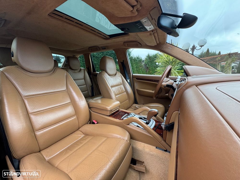 Porsche Cayenne Turbo - 9