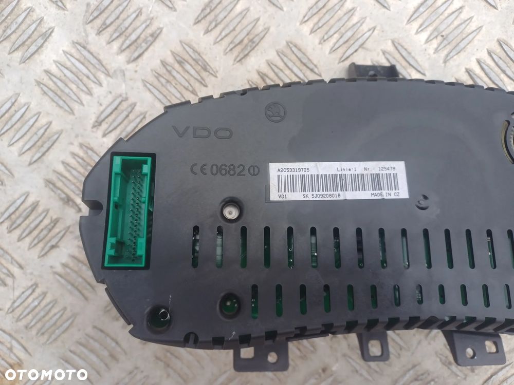 LICZNIK SKODA FABIA 2 ROOMSTER 5J0920801B 108TYŚ.KM - 4