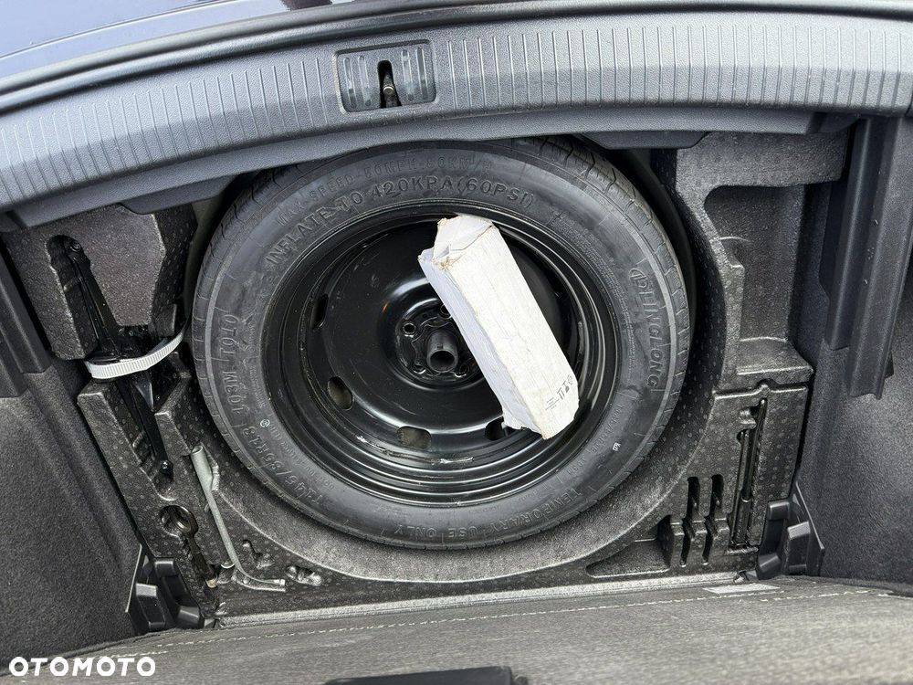 Volkswagen Tiguan - 14