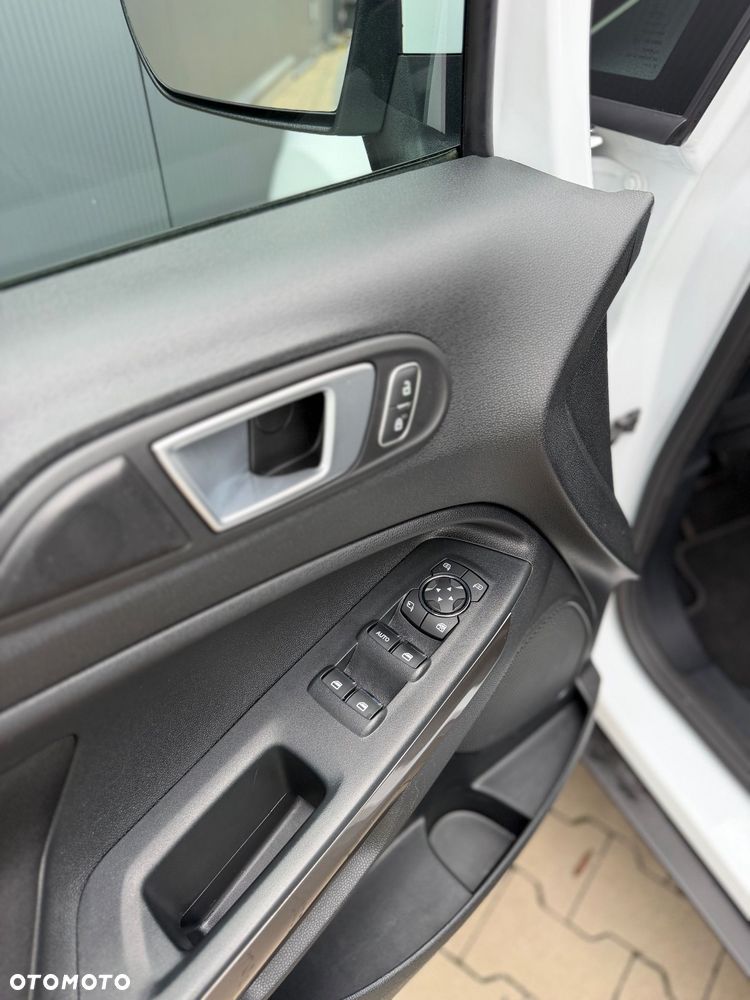 Ford EcoSport 1.0 EcoBoost TITANIUM X - 35