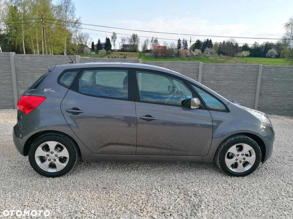 Kia Venga 1.6 CVVT Fifa World Cup Edition - 8