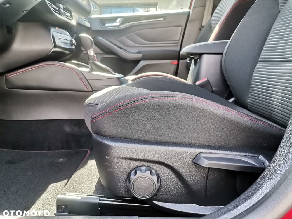 Ford Focus 1.0 EcoBoost mHEV ST-Line X - 18