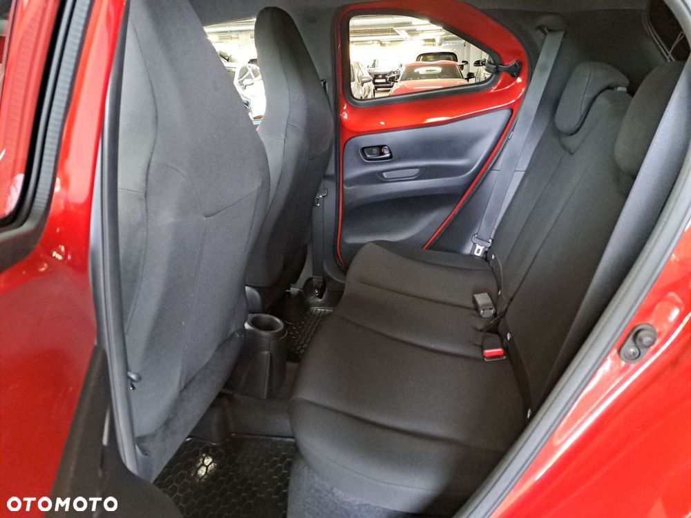 Toyota Aygo X 1.0 VVT-i Style CVT - 12
