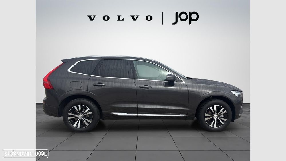 Volvo XC 60 2.0 T6 PHEV Core AWD — fotografia 7