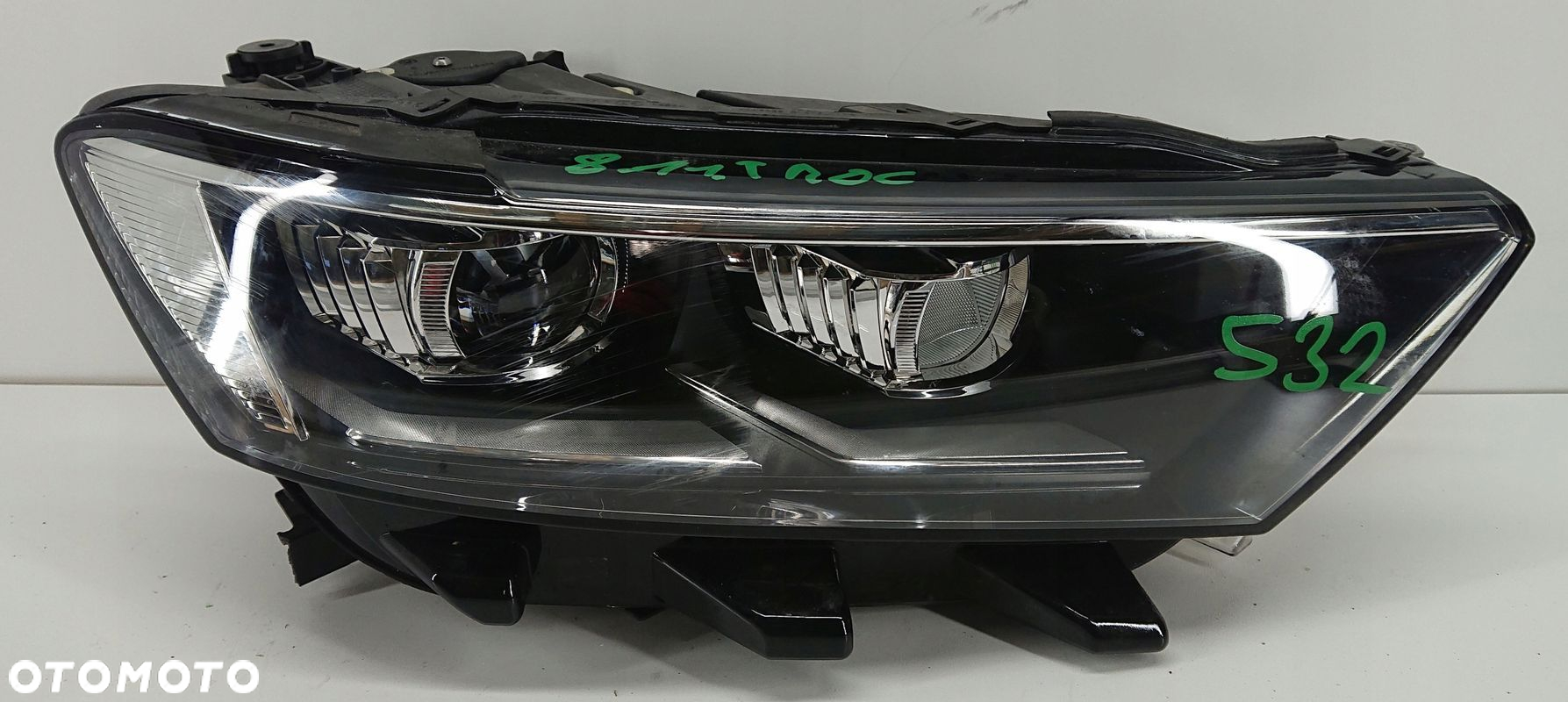 VW T-roc 2GA LED lampa prawa przednia - 2