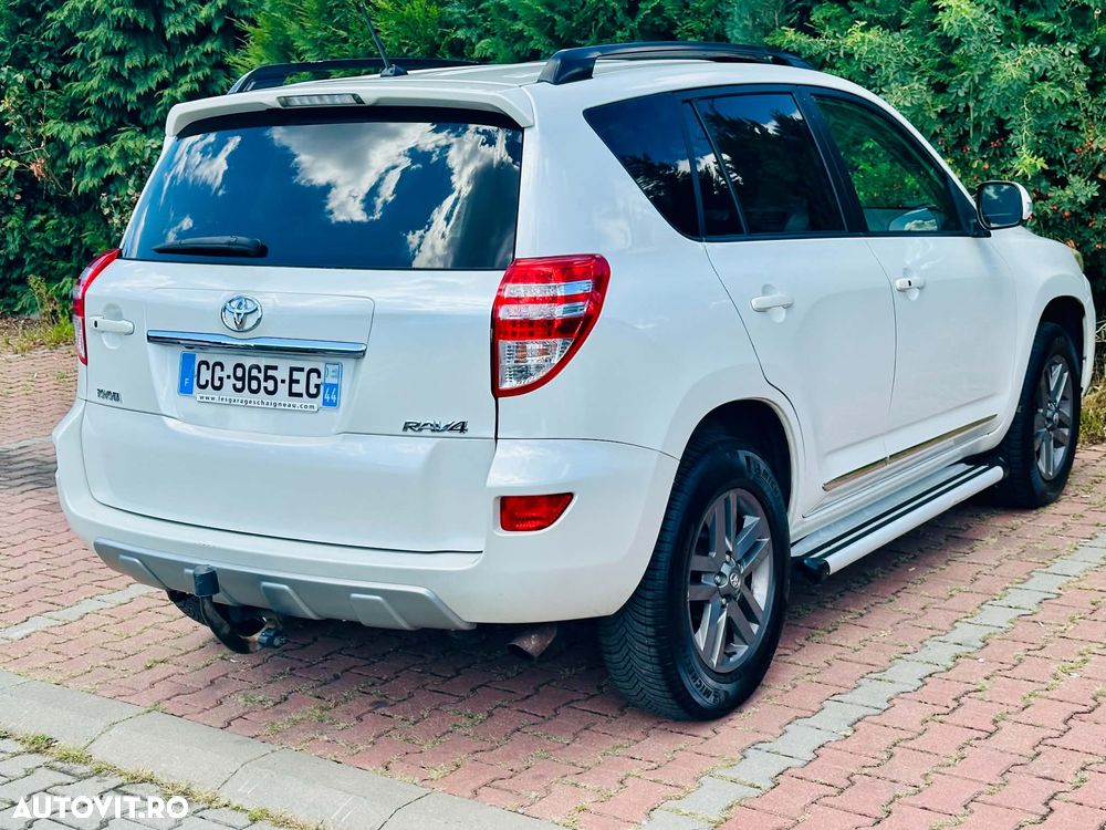 Toyota RAV4 2.2 D-4D 4x4 Executive - 6