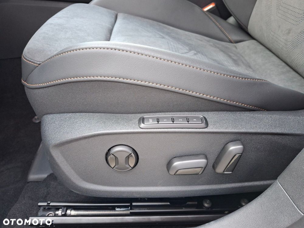 Cupra Leon 1.5 eTSI DSG - 16