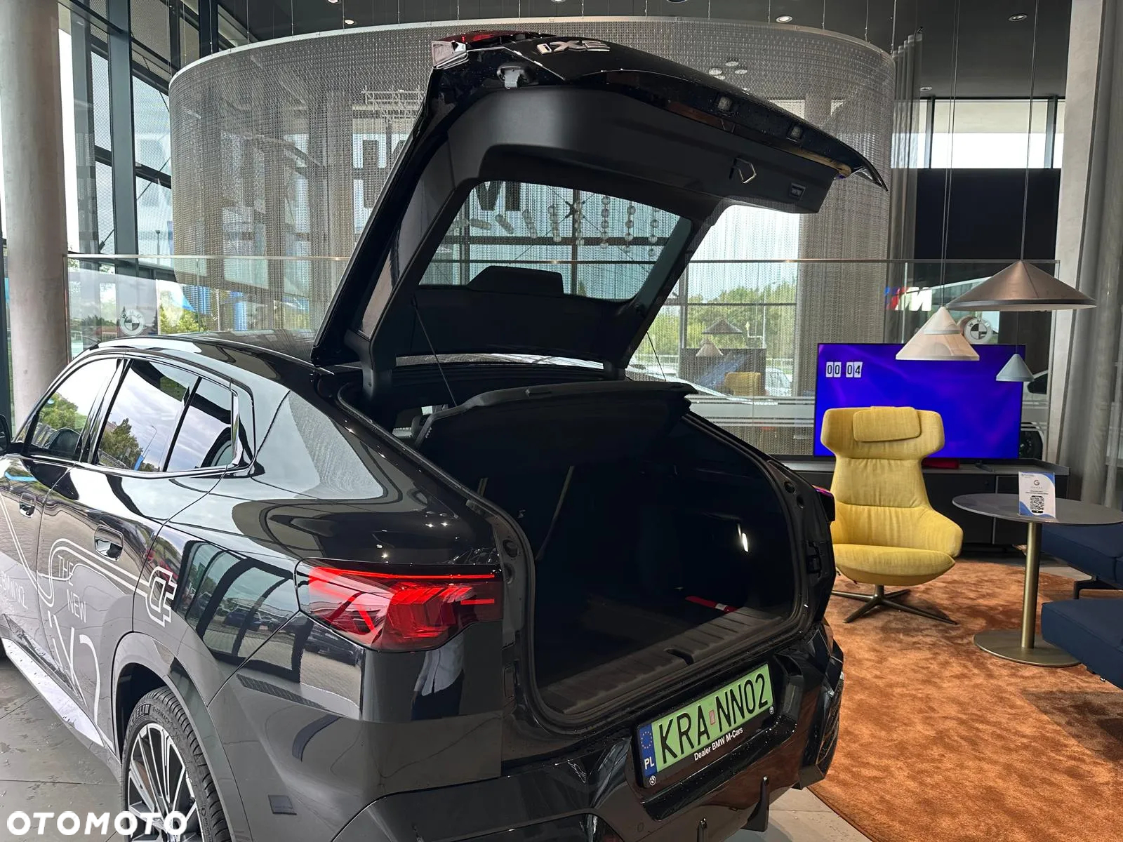BMW iX2 eDrive20 66.5kWh M Sport Edition - 22