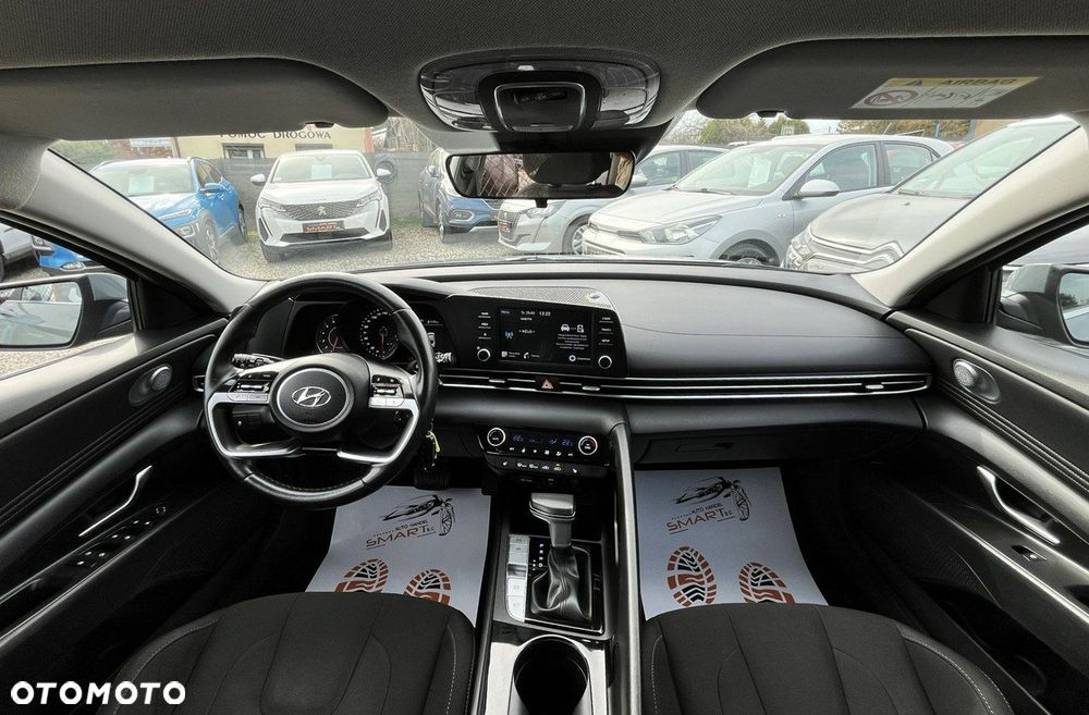 Hyundai Elantra 1.6 Smart CVT - 10