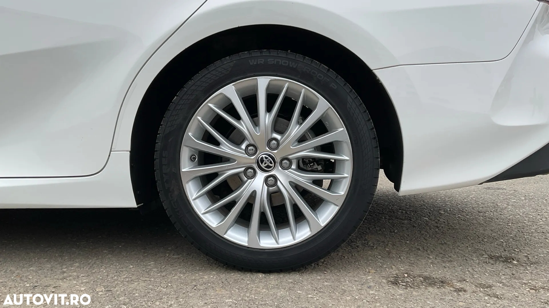 Toyota Camry 2.5 Hybrid Dynamic - 19