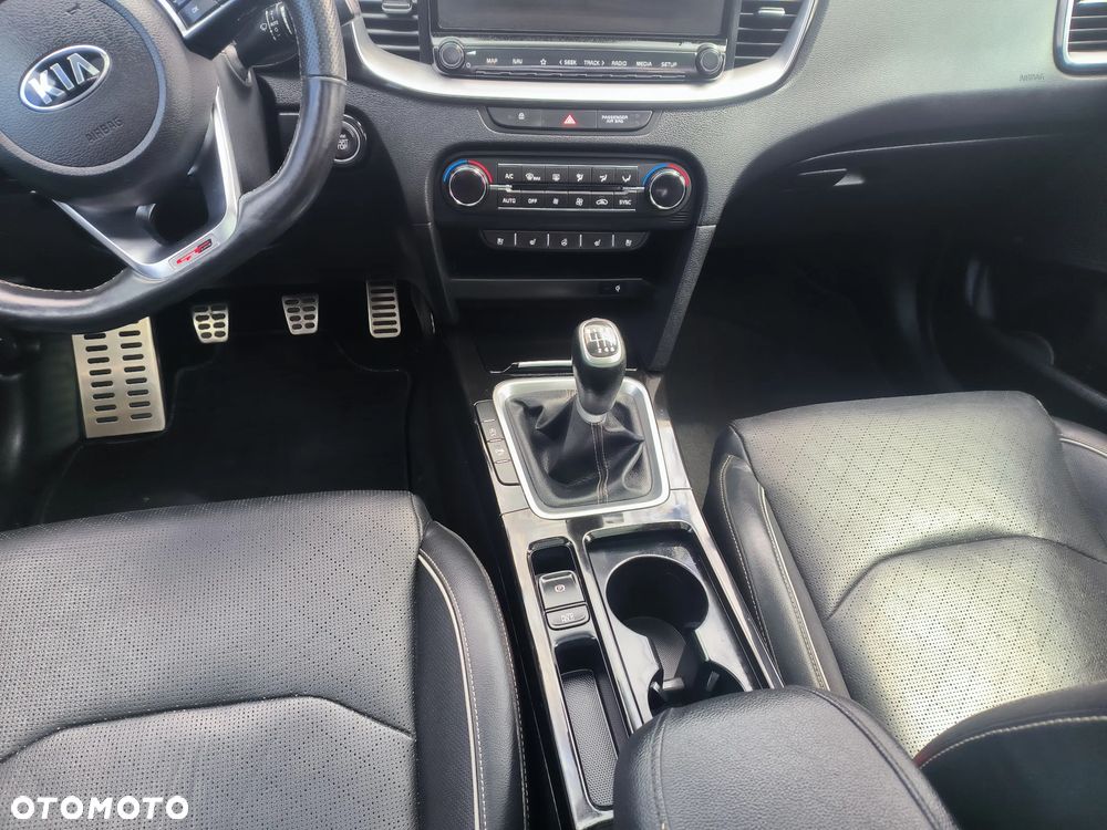 Kia ProCeed - 34