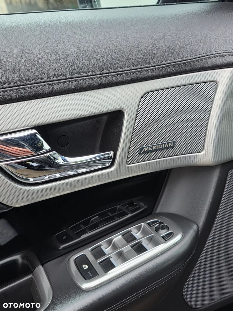 Jaguar XF 3.0 T AWD Classic - 29