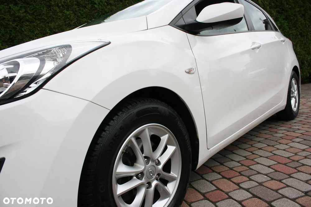 Hyundai i30 1.4 Fifa World Cup Edition - 9