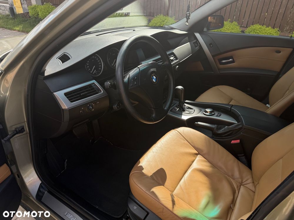 BMW Seria 5 - 16