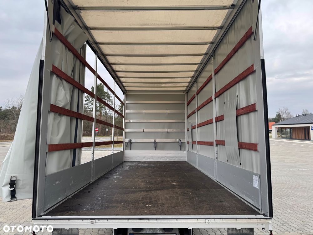 Iveco Daily 2023r Hi-Matic‼️70C21H‼️Winda Bar 1000KG // Plandeka 15 Palet Firanka‼️Spanie z tyłu Spojtrak XL Poduszki Pneumatyczne Wysokość rampowa Full LED Tempomat Salon Polska DMC7200KG Faktura Vat 23% TwinCab - 9