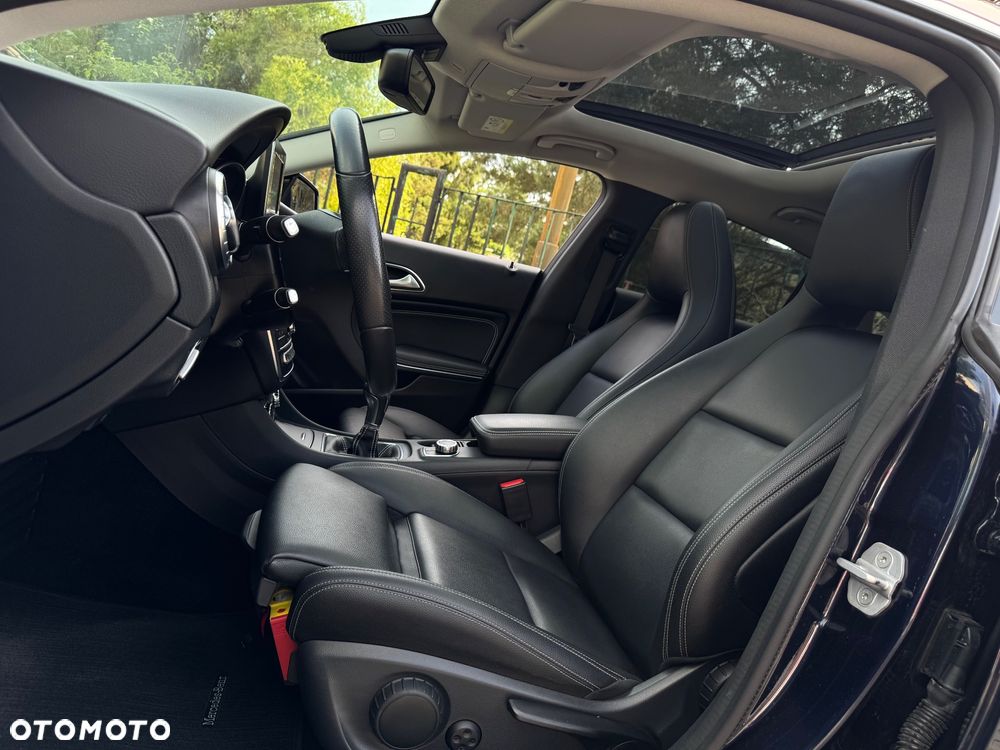 Mercedes-Benz CLA 180 d AMG Line - 10