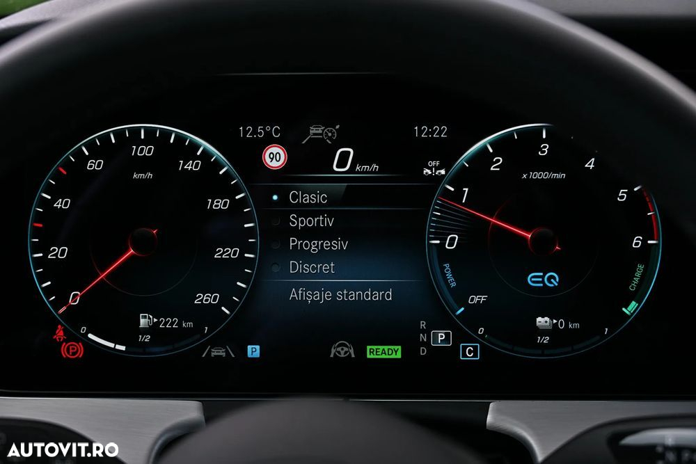 Mercedes-Benz E 300 Hybrid de T-Modell 4MATIC Aut. - 33