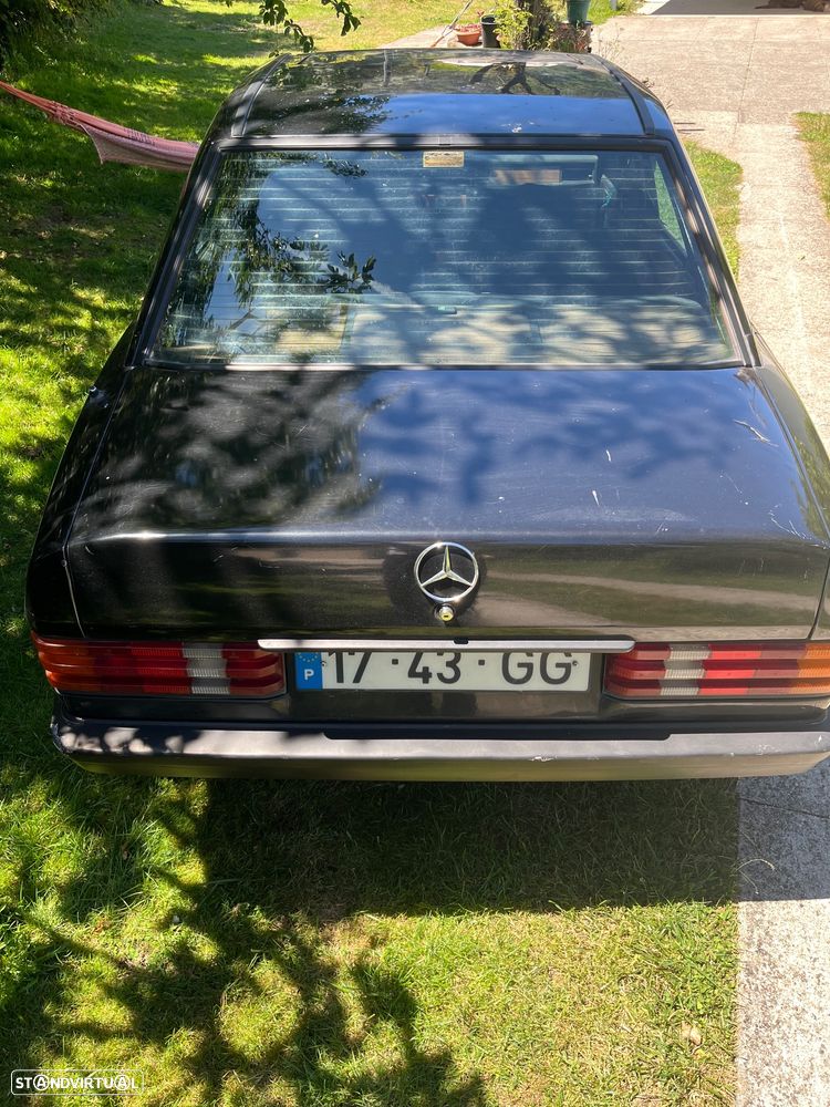 Mercedes-Benz W201 (1982-1993) 190 D 2.5 - 4