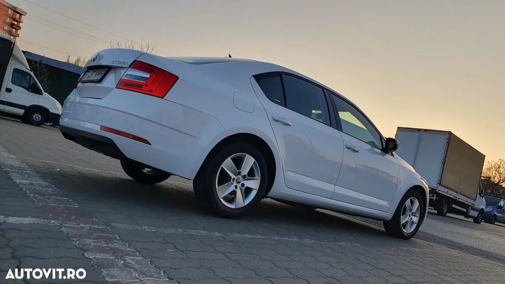 Skoda Octavia 1.6 TDI Style - 24