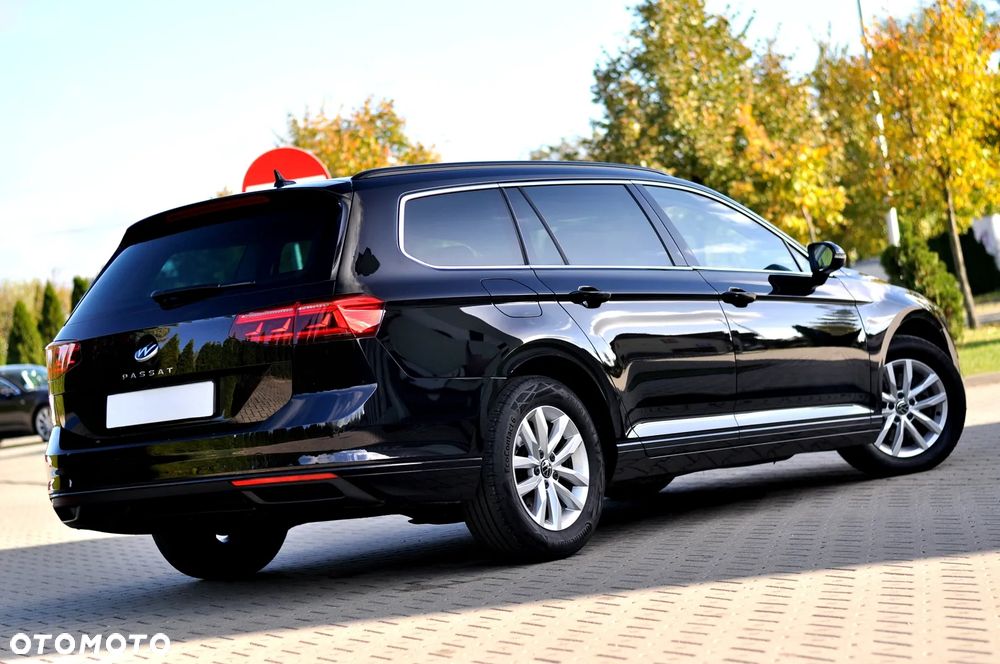 Volkswagen Passat - 16